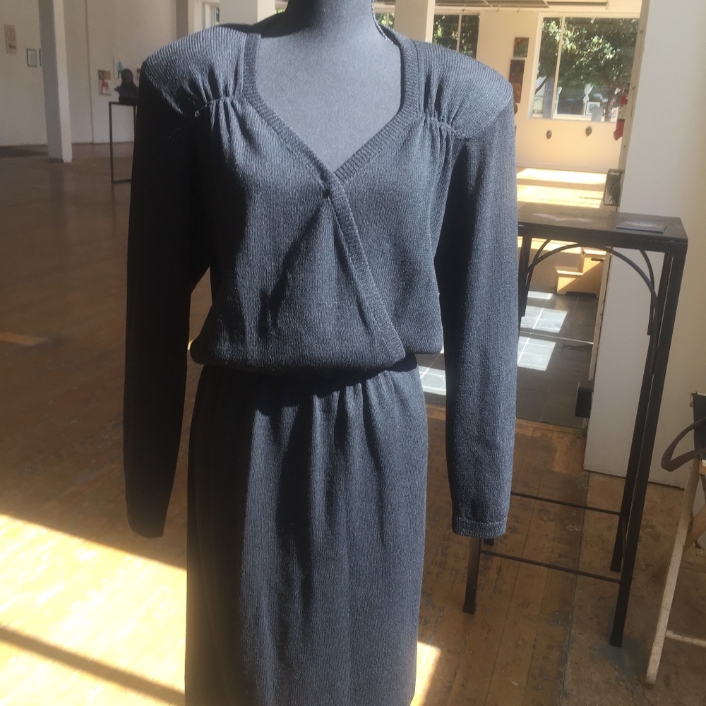 St. John’s Black Santana Long Sleeve cinched waists Knit Dress - Picture 6 of 6